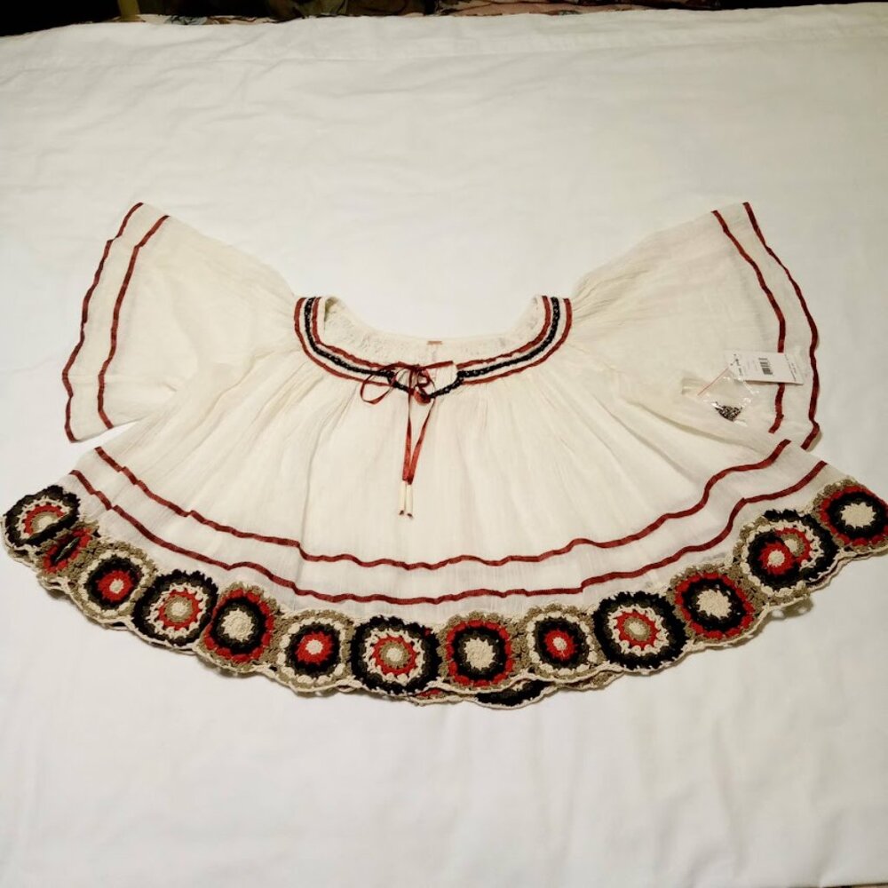 Free People Way She Moves Top Ivory Size XS Crochet Edge Oversize Granny Square